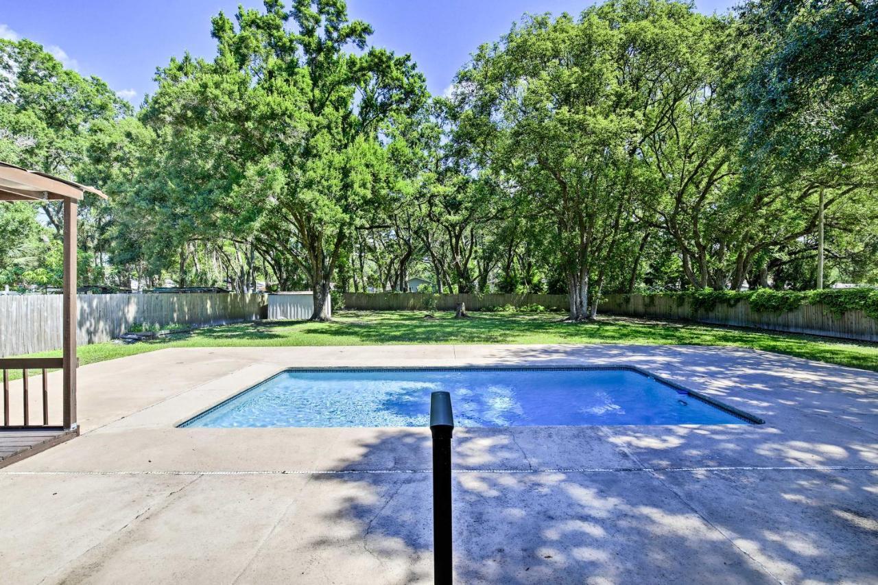 Вилла Tampa Oasis With Pool About 7 Mi To Busch Gardens! Экстерьер фото
